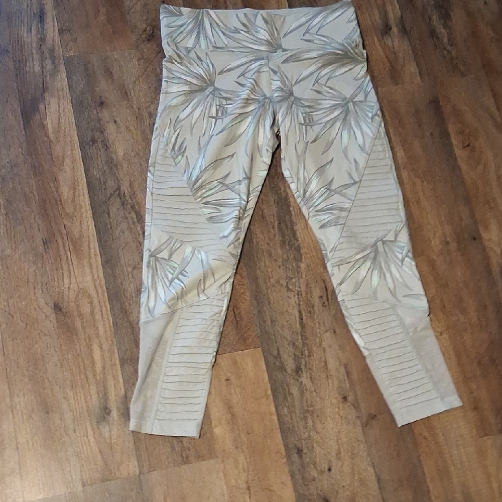 Pink By Victoria's Secret Ultimate Grey and Teal Palm Trees Print Capris